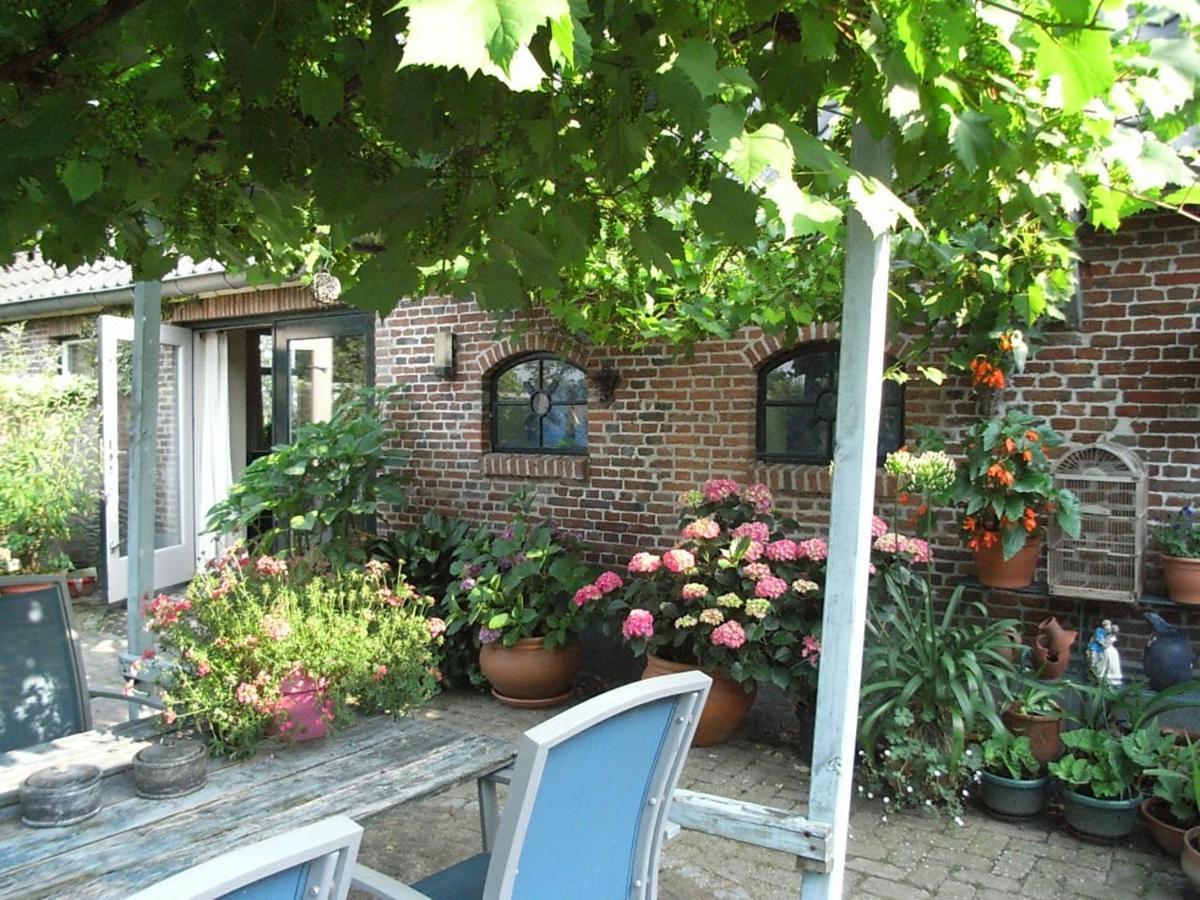 Bed And Garden Alde Coninckshof Bed & Breakfast Weurt Bagian luar foto